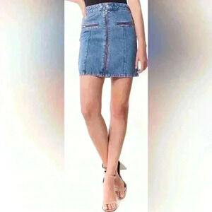 Zip Detail Denim Miniskirt
BLANKNYC size 28